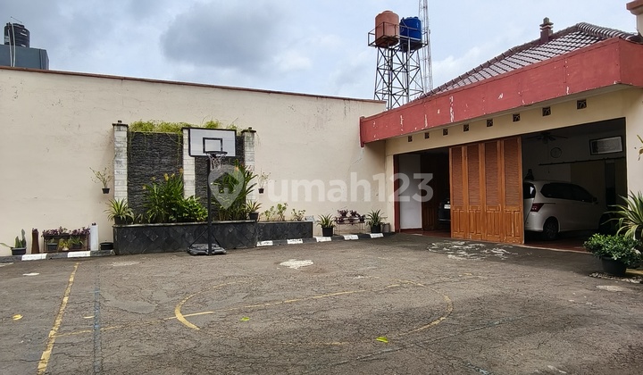 FOR SALE - Rumah Luas, Teduh & Nyaman di Kav. Hankam, Joglo - Jakarta Barat 2