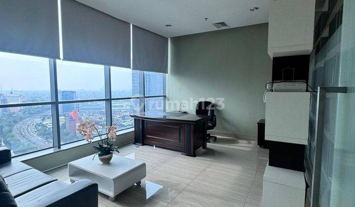 Sewa Office Space 143,36 Sqm Apl Tower Semi Furnished 2