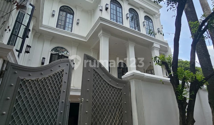FOR SALE - Rumah Mewah American Neo Classic di Pondok Indah, Jakarta Selatan
