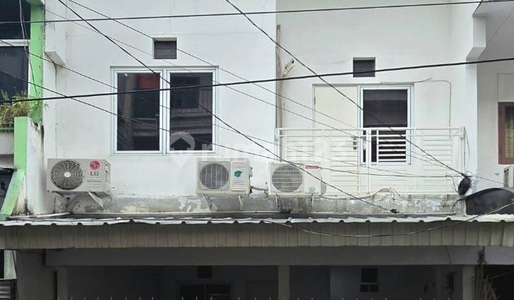 Jual Rumah 2,5 Lantai Komplek Tanjung Duren, Jakarta Barat Jual Rumah 2,5 Lantai Komplek Tanjung Duren, Jakarta Barat