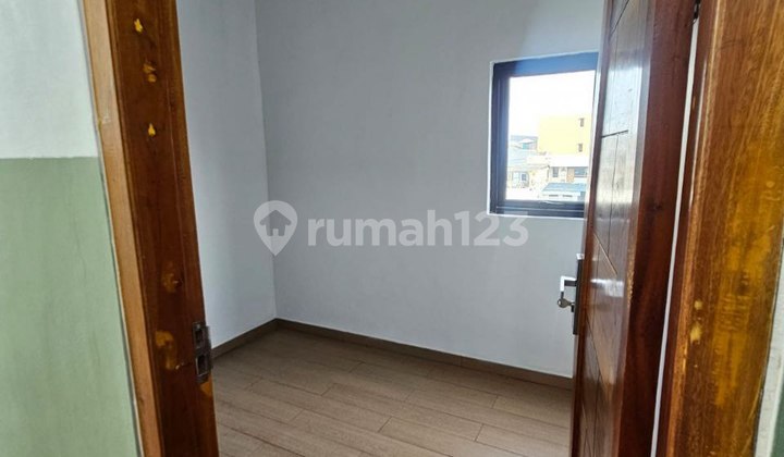 FOR SALE – Rumah 3,5 Lantai Siap Nego di Tambora, Jakarta Barat 2