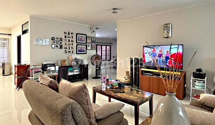 For Sale Rumah Strategis Kebayoran Baru, Jakarta Selatan