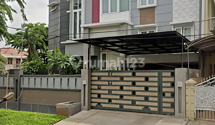 FOR SALE - 3-Story Fully Furnished House in Griya Permata, Tangerang