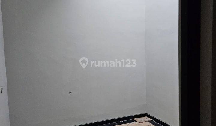 Rumah Taman Ratu Blok D Hadap Selatan Jakarta Barat 2