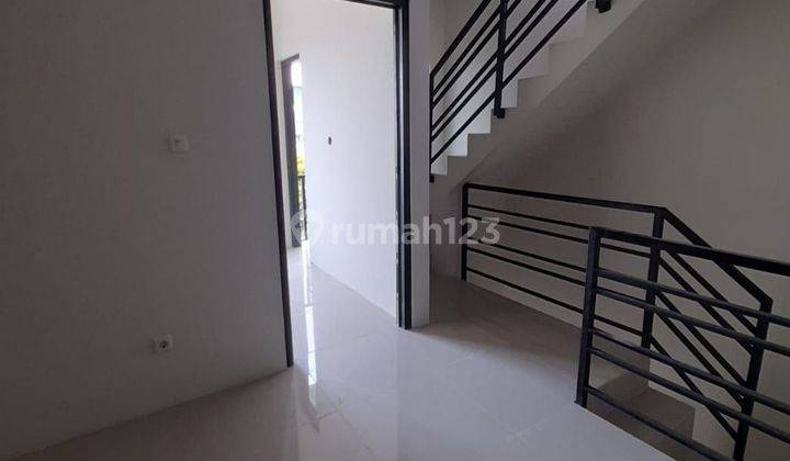 Rumah 2,5 Lantai dg Rooftop Lokasi Pondok Ranji Bintaro Free Biaya2 6