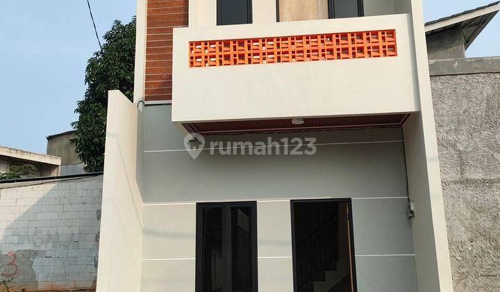 Rumah Siap Huni 2 Lantai dekat Akses Tol Graha Raya Bintaro 1