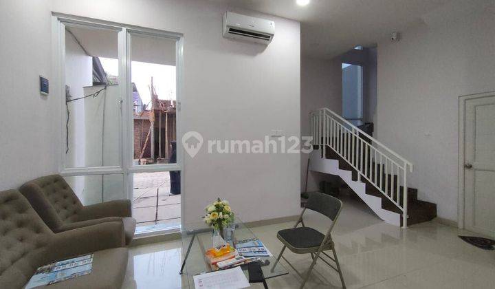 Rumah 2 Lantai Siap Huni Lokasi Strategis Harga Ekonomis  2