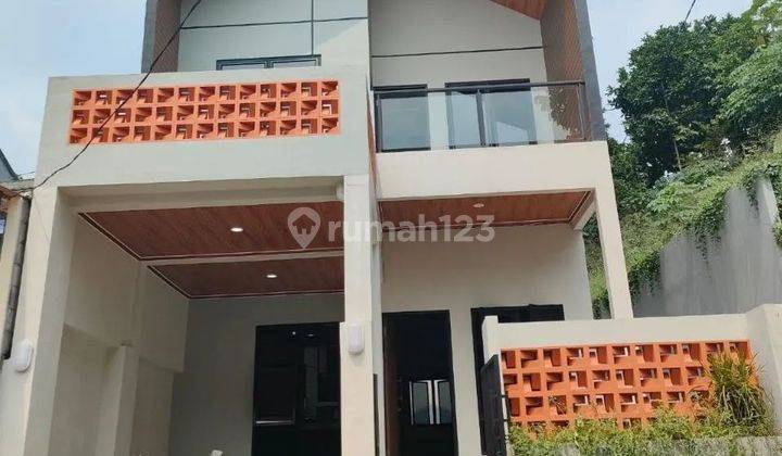 Rumah 2 Lantai Posisi Hoek Siap Huni Tanah Lega Termurah Dikelasnya 1