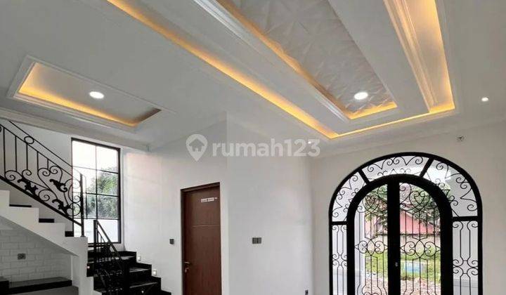 Rumah 2,5 Lantai Konsep American Classic dkt Tol Kukusan Beji 2