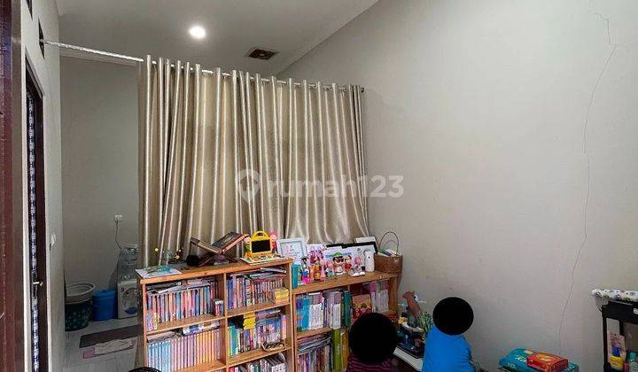 Rumah Cantik minimalis siap huni bs untuk investasi dekat Bintaro 2