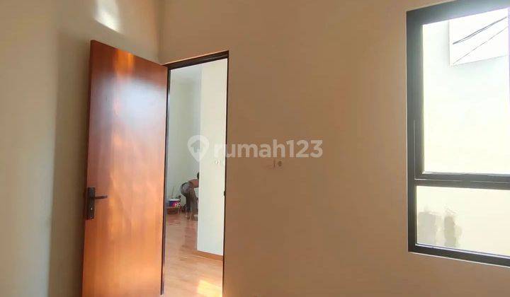 Rumah Modern Minimalis dekat Stasiun Jurangmangu Bintaro 2