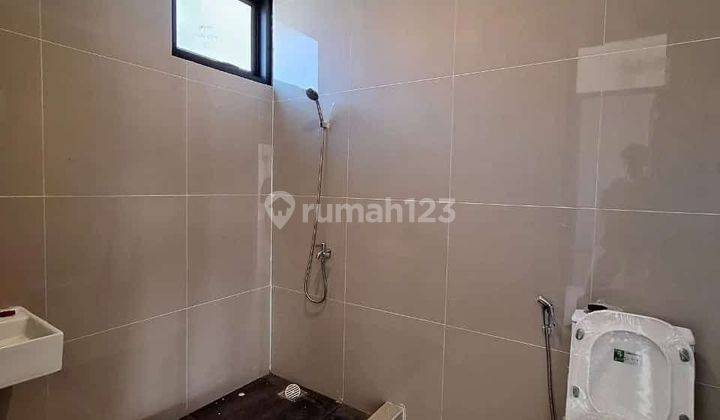 Rumah 2 Lantai Siap Huni 8