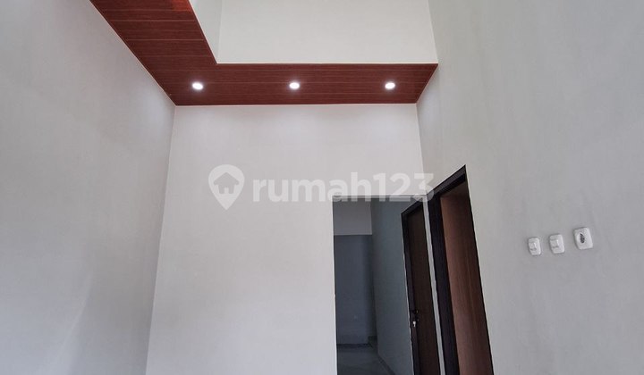Classic Concept House High Ceiling Economical Price Near Bintaro 2