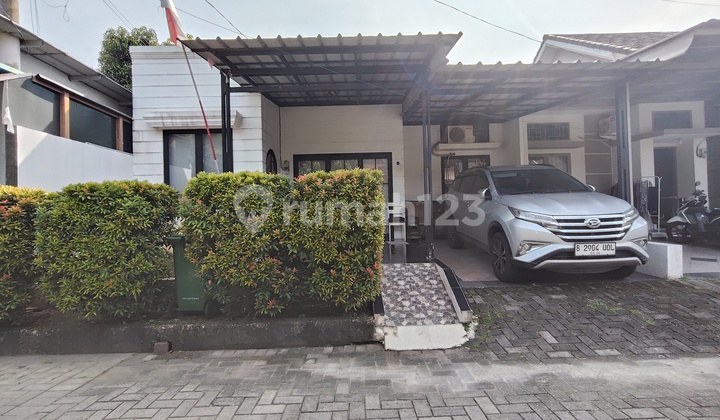 Ready-to-Occupy Cluster House with Spacious Land and Comfortable Building in Pamulang