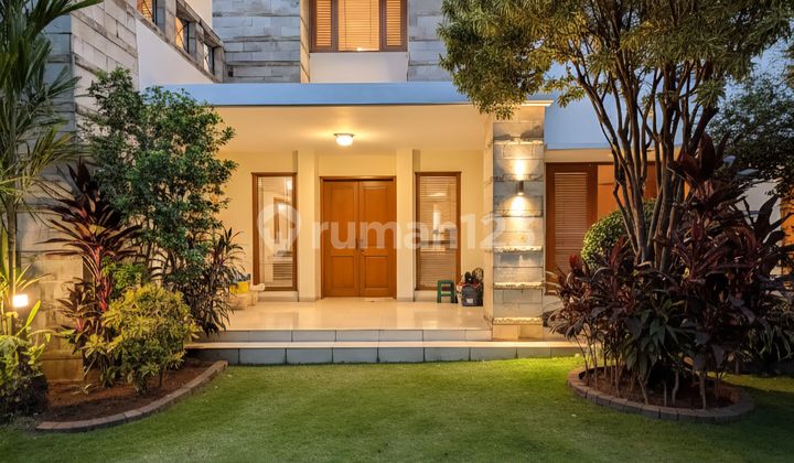 Rumah Mewah Siap Huni Tanah Lega Seharga NJOP di Kemang Jaksel