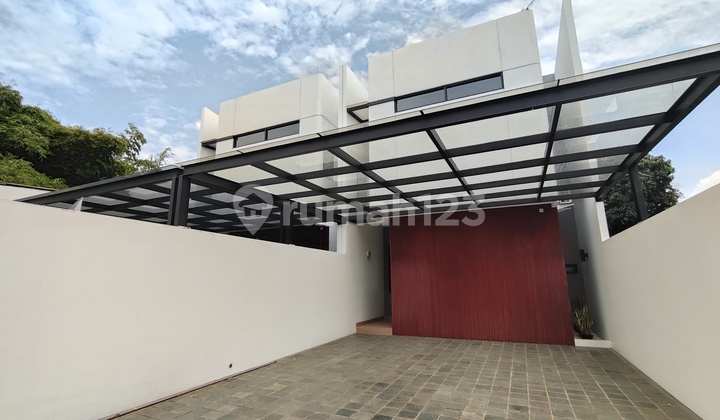 Rumah Industrialis Siap Huni Tanah Luas 20 Mnt ke MRT Lebak Bulus