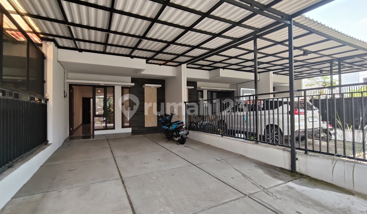 2-Storey House Ready to Occupancy Spacious Land and Building 15 Minutes to MRT 2