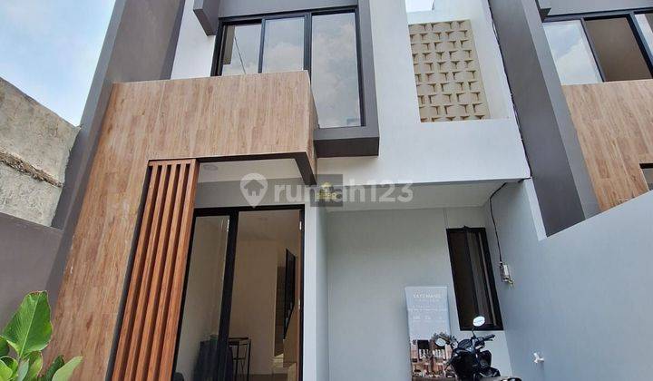 Rumah 2 Lt Konsep Industrialis Siap Huni Lokasi Dkt Pintu Tol 2