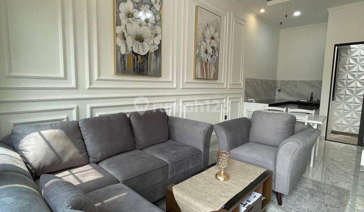 Rumah 2 Lt Siap Huni Konsep Classic Dekat Bintaro Jaya 2