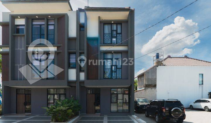 Hunian Baru Tropical Modern 3 Lantai Dekat Bintaro TangSel 1