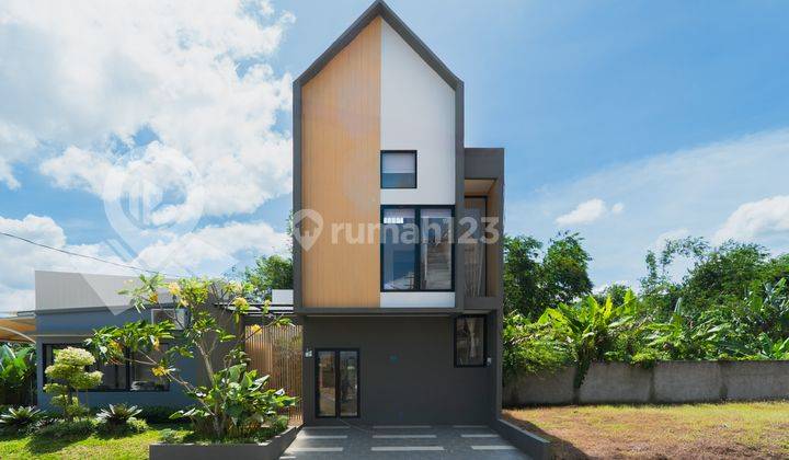 Rumah Baru Scandinavian dengan View Danau Dekat BSD Tangerang 1