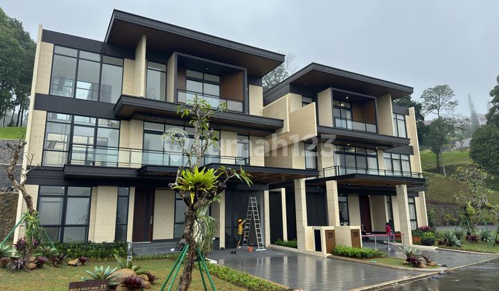 Dijual Rumah Mewah 3 Lantai Modern The Maple Golf di Summarecon Bogor View Pegunungan Dijual Rumah Mewah 3 Lantai Modern The Maple Golf di Summarecon Bogor View Pegunungan