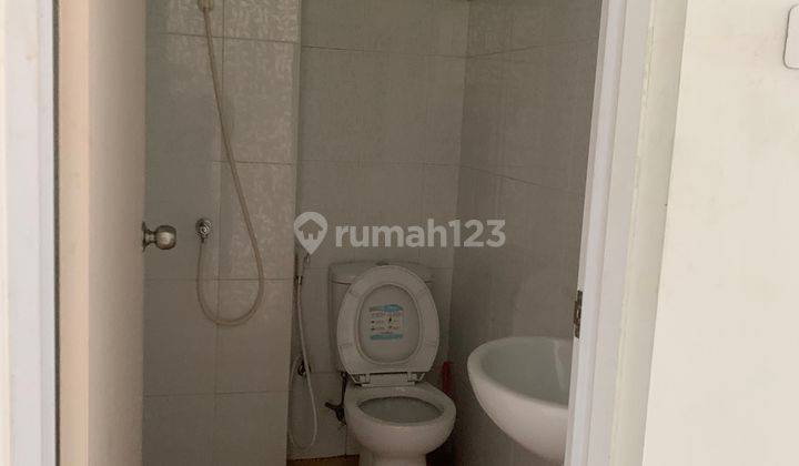 Ruko Strategis 2 Lantai Siap Huni, Cocok Dijadikan Kantor Atau Tempat Usaha  4