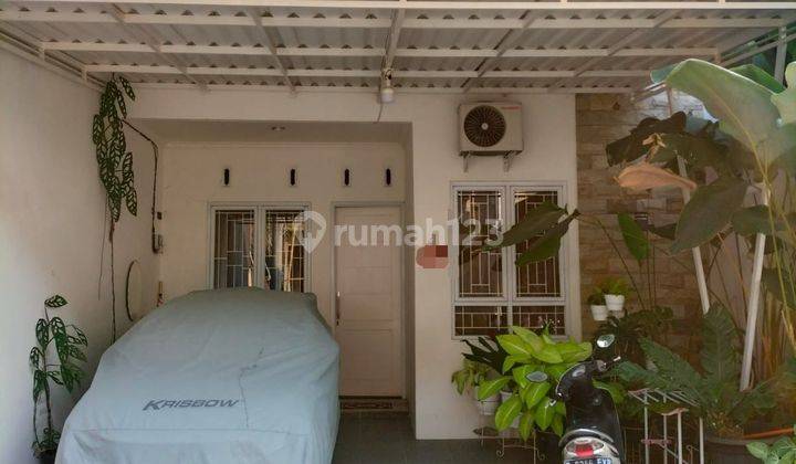 Rumah 2 lantai siap huni sudah termasuk furnished di depok  1