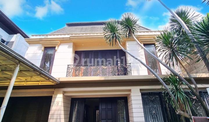 Dijual Murah Rumah Lux di Kebayoran Baru, Lokasi Portal. Lokasi Tenang, Jalan Lebar. Luas 316M Rp 16 M Dijual Murah Rumah Lux di Kebayoran Baru, Lokasi Portal. Lokasi Tenang, Jalan Lebar. Luas 316M Rp 16 M