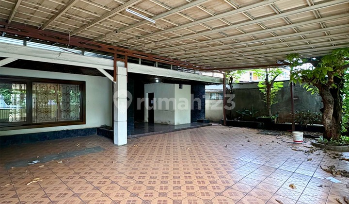 Cheap Sale in Menteng Near Ring 1. Area 353m Only Rp 19 Billion (Just 53.8m/m). Cheap Sale in Menteng Near Ring 1. Area 353m Only Rp 19 Billion (Just 53.8m/m).