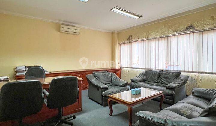 HARGA MURAH GEDUNG DI AREA SENOPATI LT 386m2 3LANTAI SIAP PAKAI Rp 25M