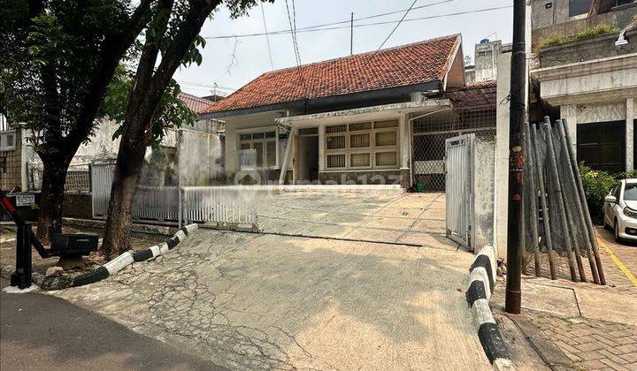 DIJUAL CEPAT RUMAH AREA JL. SENOPATI - KEBAYORAN BARU. LT 383m2 HANYA Rp 46.9 Juta /m2 NEGO. BAGUS UNTUK HUNIAN DAN KANTOR  1