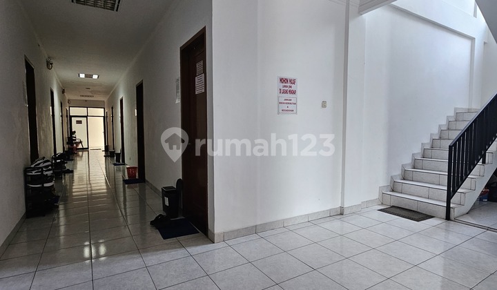 For Quick Sale: Boarding House in Radio Dalam Area. Land Area 540M2, 30 Rooms, Occupancy 100%, Price Rp 15 Billion Negotiable. 2