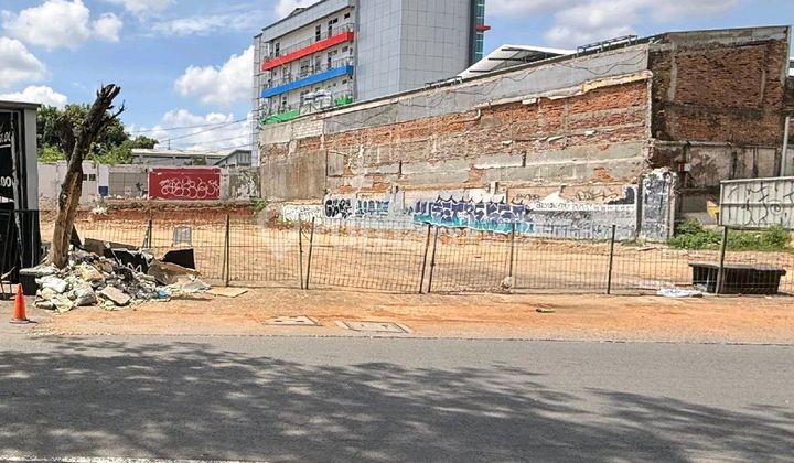 For Sale Cheap Commercial Permit Land on Jl Arteri Permata Hijau, Area 926m2, Can Build 10 Floors, Near NJOP, Only IDR 30 Million/m2. For Sale Cheap Commercial Permit Land on Jl Arteri Permata Hijau, Area 926m2, Can Build 10 Floors, Near NJOP, Only IDR 30 Million/m2.