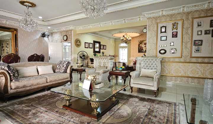 For Sale Best Location House on Jl. Hang Tuah For Sale Best Location House on Jl. Hang Tuah