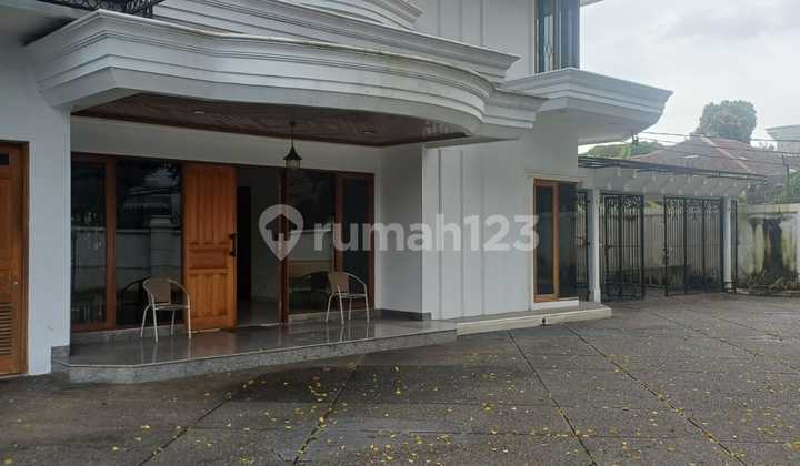 For Sale Cheap Move-in Ready House in Kemang Dalam Area. Size 1319M Only Rp.29 M Negotiable (Rp.21jt Per Meter)