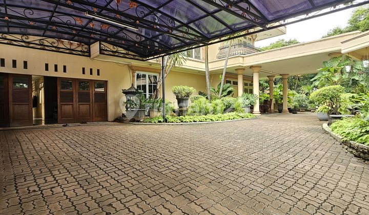 For Sale Prime Location House in Kebayoran Baru. Area 1206m2 Near Senopati