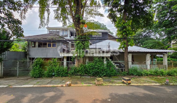 Cheap Sale Old House in Kebayoran Baru, Area 648m (SHM Area 619m2) Only Rp 31.5 M Negotiable