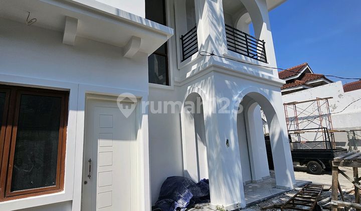 For Sale Brand New Renovated House in Kemang, Near Kemang Dalam, Land Area 467m² Only IDR 13.5 Billion