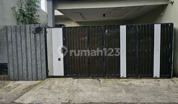 Dijual Murah Rumah Baru 2 Tahun Di Kemang - Pejaten Barat . Luas 162m2 Minimalis Lux Rp 5 Milyar Bebas Banjir 1