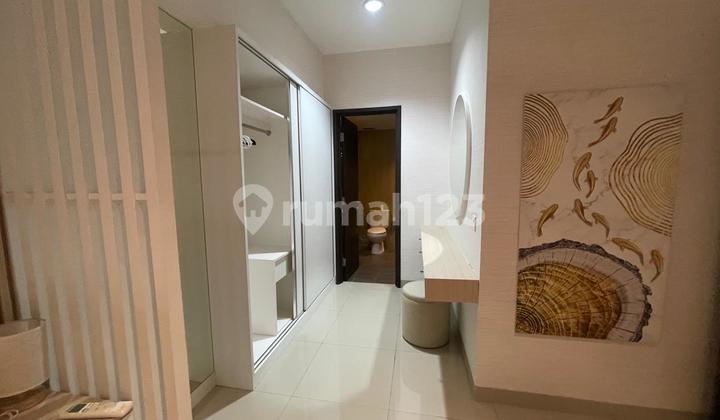 Orange County Apartment