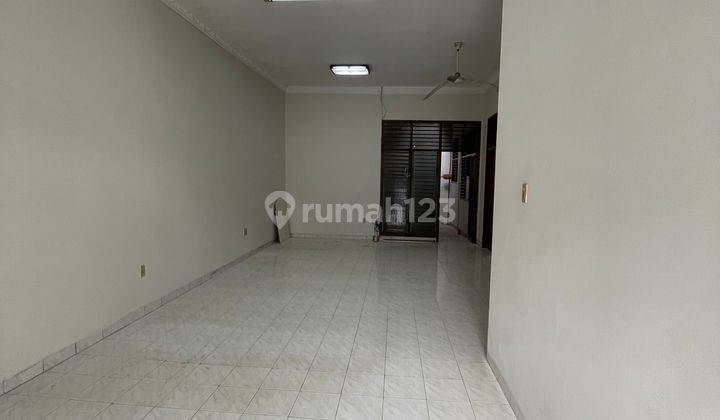  Rumah Sewa Bagus di Pluit Karang Sari VI, Muara Karang 3