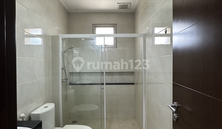 Ready to Occupy, House, 2 Floors, in Pantai Indah Kapuk 2