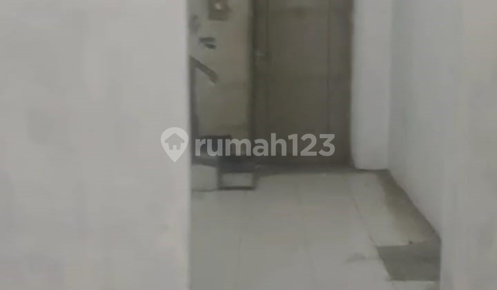 Shop house on Serpong Main Road, close to Serpong Market and Station 2