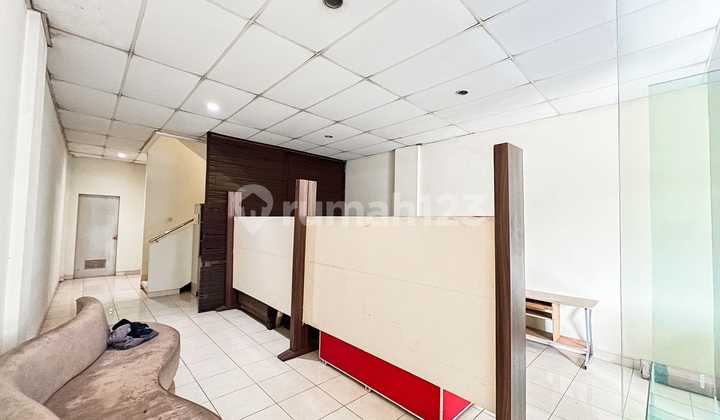 4-Story Shophouse in Puri Kencana, Kembangan, West Jakarta 2