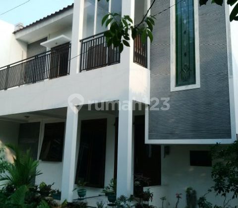 Rumah 2 Lantai Golden Leaf Bintaro Jakarta Selatan