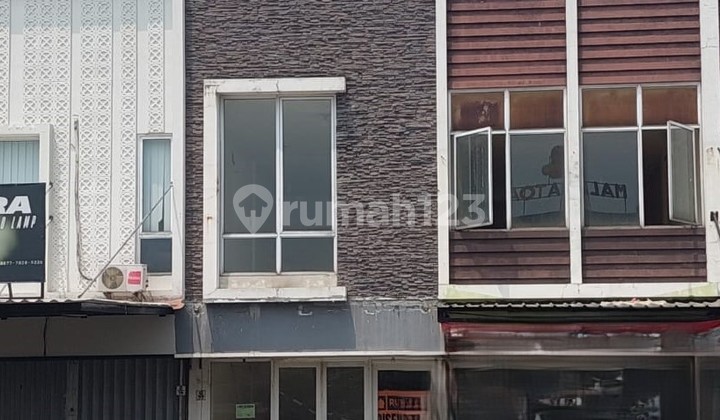 2-Story Shophouse in Kota Wisata Ready to Occupy