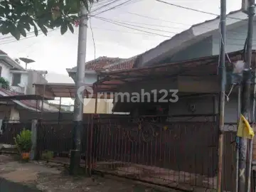 Rumah Hitung Tanah Luas 556M Kebayoan Baru Jakarta Selatan