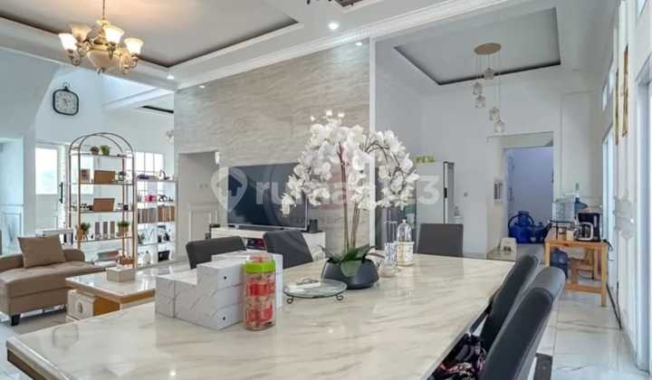 Rumah Mewah 3 Lantai di Kebayoran Residences - Siap Huni & Super Nyaman!