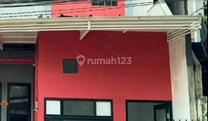 Rumah 2 lantai hadap jalan utama di Villa Bintaro tangsel 1